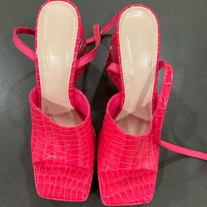 Pink forever 22 sandals size 9 worn once (used no box)